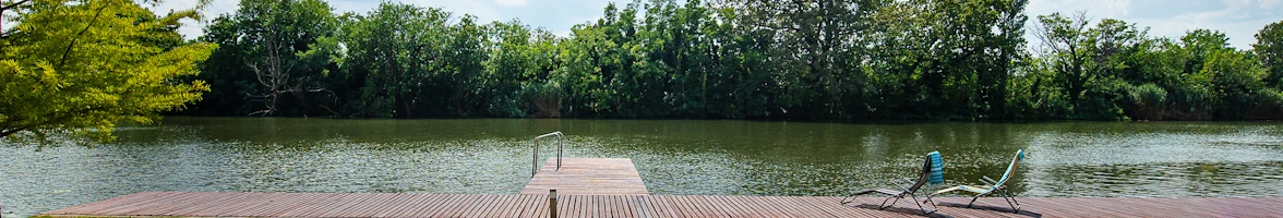 Kiadó vízparti nyaralók a Körös partján