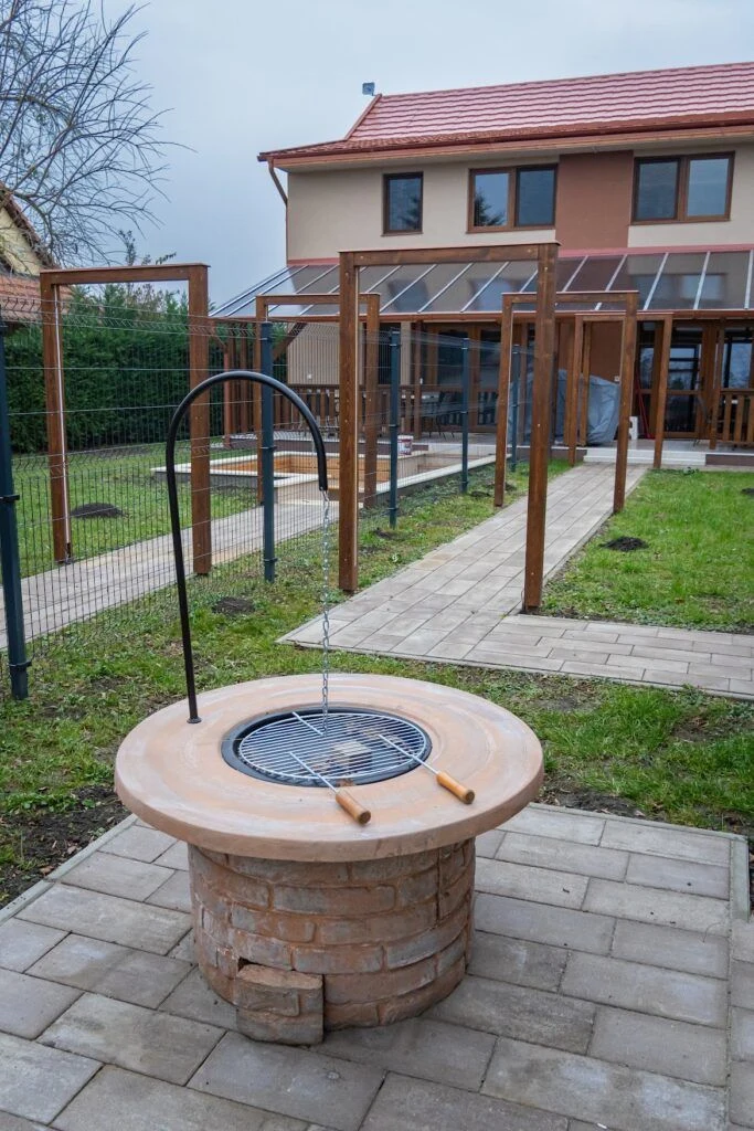 Kerti sütögető, bográcsozó