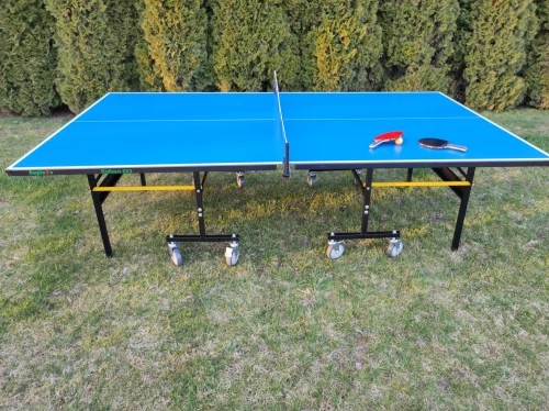 Pingpongasztal, darts is segíti az aktív kikapcsolódást