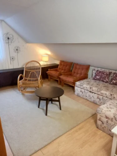 Emeleti társalgó/nappali