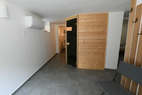 Pincerészben szauna és fürdőszoba