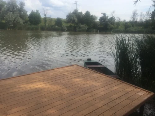 Nagy stég a horgászathoz