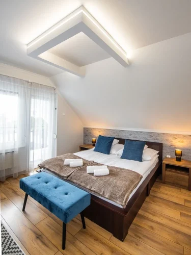 Emeleti hálószoba 2. - Franciaágy