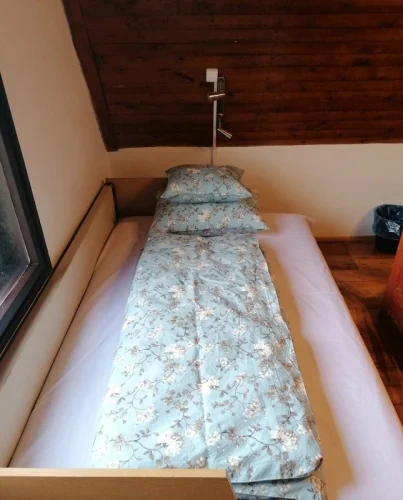 Tetőtéri franciaágy 1.