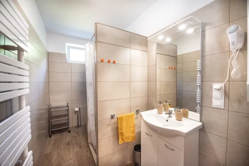 Nagy épület: Fürdőszoba