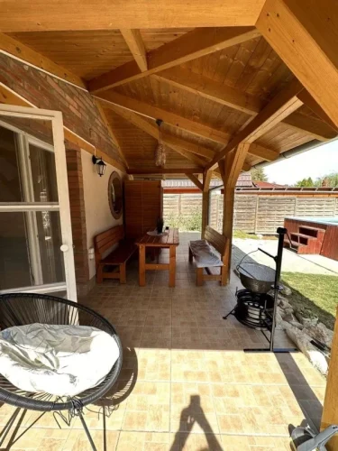 Kerti bútorok a teraszon