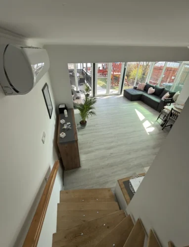 Letekintés a lépcsőről