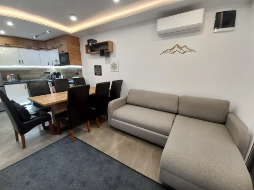 Konyhával egybekötött, klimatizált nappali