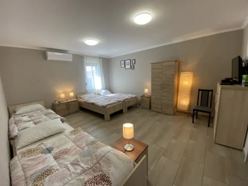 Családi, négyszemélyes szoba