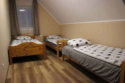 Emeleti háromszemélyes szoba