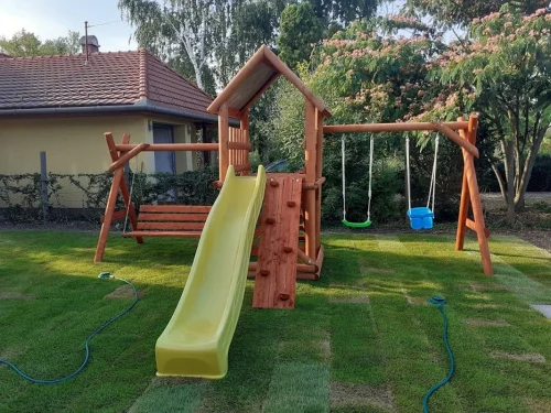 Farönk játszótér a kisebbeknek