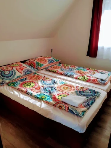 Emeleti 2 ágyas szoba II.