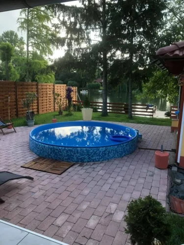 3 x 1,2 méteres kör alkú medence