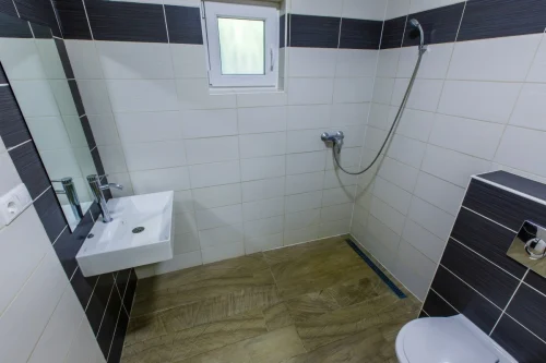 Akadálymentesített fürdőszoba