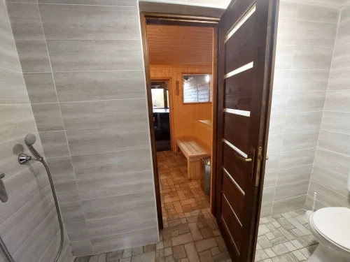 A finn szaunához saját tusoló is tartozik