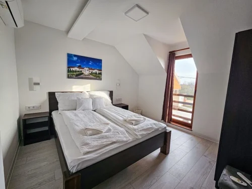 Franciaágyas hálószoba