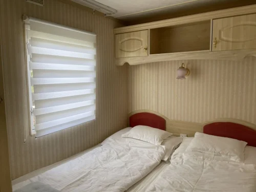 Franciaágyas hálószoba