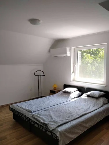 Emeleti hálószoba 2.