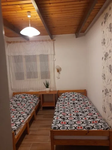 Ikernyaraló 1.: Hálószoba 1.