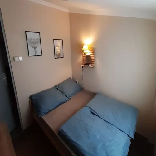 Franciaágyas hálószoba